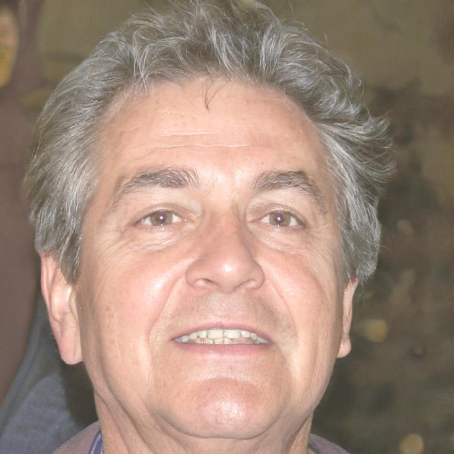 Roberto Fernández, especialista en formación financiera